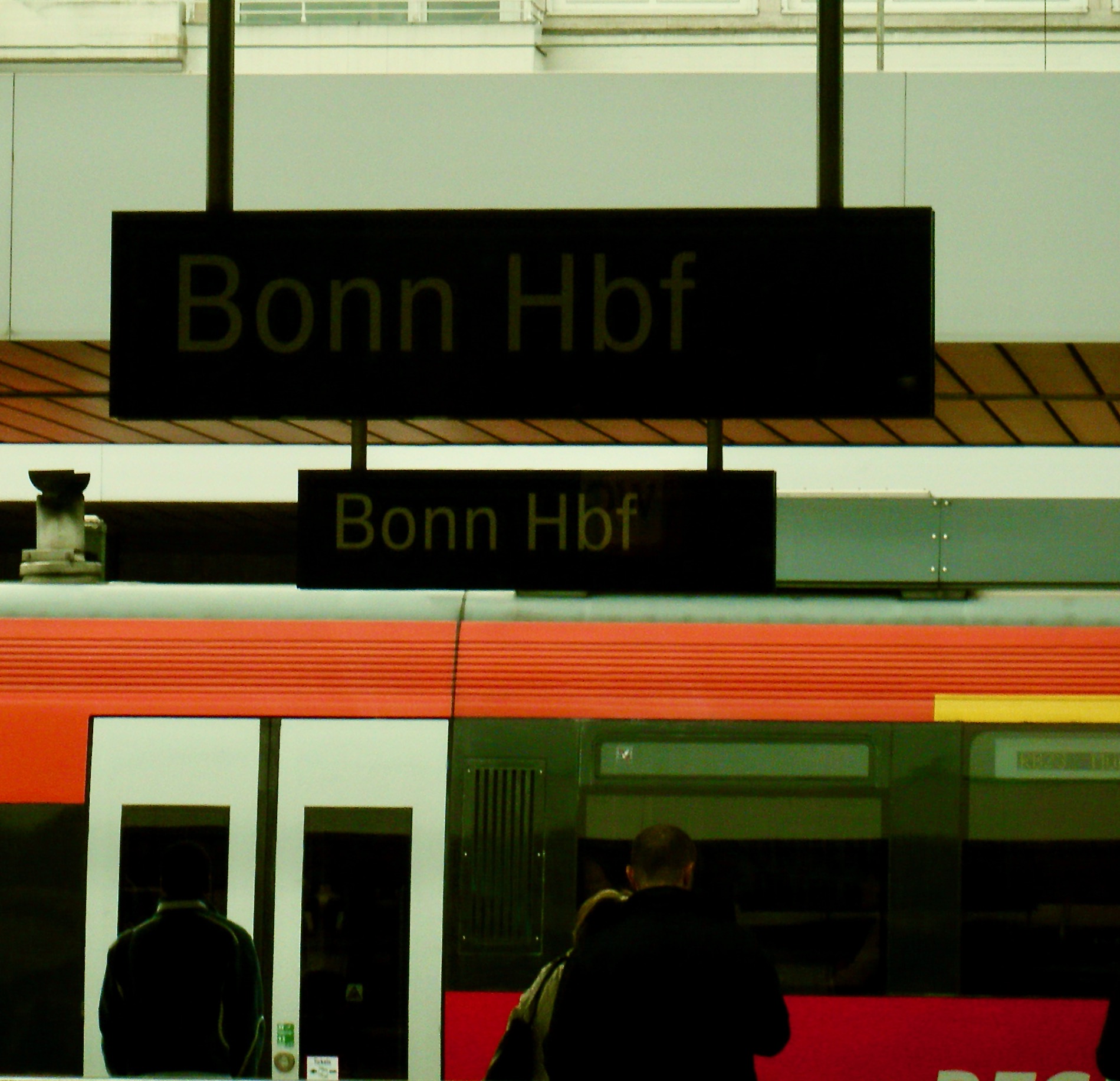 Bonnドイツ連邦共和国のノルトライン＝ヴェストファーレン州に属する都市