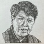 1896-1973を生きた小説家。栃木高等女学校在学中より少女雑誌に「鳴らずの太鼓」など、短歌や物語を投稿。卒業後、1916(大正5)年から少女画報に採用された「花物語」は多くの読者の心を掴む。1920(大正9)年には長編「地の果まで」が大阪朝日新聞に連載され、文壇を沸かした。1936(昭和11)年に東京日日新聞や大阪毎日新聞の連載小説「良人の貞操」で男性の貞操をテーマに議論を巻き起こし、家庭小説の分野でも注目を集め、代表作の一つとなった。戦時中は従軍文士として中国などを訪問し、ルポルタージュを発表。戦後は「鬼火(1952）」で女流文学者賞を受賞し、晩年には「徳川の夫人た」「女人平家」など女性史を題材とした歴史小説を執筆。キリスト教的理想主義と清純な感傷性を基調とした作風で、女性読者の絶大な支持を得た。没後は邸宅が鎌倉市に寄贈され「吉屋信子記念館」として公開されている。