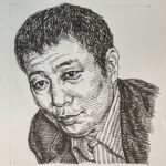 1935-1983を生きた歌人であり劇作家。10代のころより詩歌を描き、山口誓子や中村草田男などに撰者を依頼して全日本高校生俳句コンクールを催す。早稲田大学に進学後「チェホフ祭(1954)」50首で短歌研究第2回新人賞を受賞し文壇にその名を刻み始める。1959(昭和34)年には、谷川俊太郎の勧めでラジオドラマを描き、篠田正浩監督作品のシナリオを担当。1967(昭和42)年には演劇集団「天井桟敷」を結成し、実験的な舞台作品に取り組む。また漫画「あしたのジョー」のアニメ主題歌の作詞でもその名を刻んだ。前衛芸術時代の寵児となるも、持病が悪化し47歳で早世。短い生涯の中で、既成概念を打ち破り、表現の自由を極限まで追求した文学家であった。