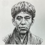 1910-1981を生きた文芸評論家。東京帝国大学美学科在学中に、1932(昭和7)年に同人誌「コギト」を創刊し、西洋思想と日本の美意識を融合した文学の確立を目指す。卒業後、1935(昭和10)年には、より日本の古典文学に顕れる美をより強調した「日本浪曼派」を創刊し、昭和10年代の青年層に大きな影響を与え、指導的な評論家としてその存在感を高め、文壇における地位を確立していく。戦後は、公職追放に処せられるも、戦前の思想を変えることはなく、1949(昭和24)年から発行された雑誌「祖国」などに「祖国正論」「絶対平和論」などを執筆し、日本古典文学や美術への深い造詣を背景に、精神性と文化論を融合させた評論を展開し、一貫した思想を示し続けた。